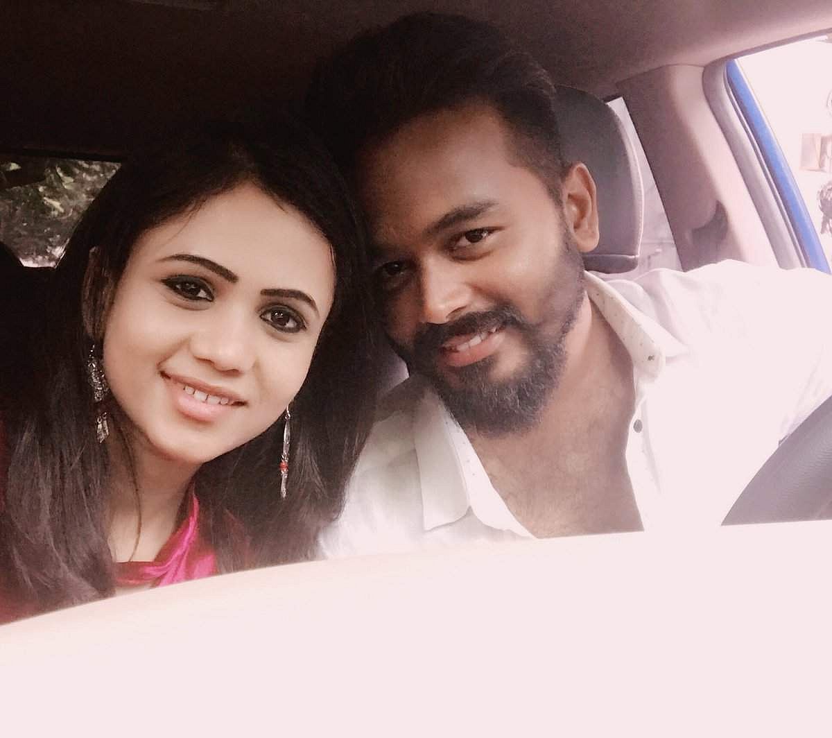 ஹுசைனைத் திருமணம் செய்ததால் மதம், பெயர் மாறாது: மணிமேகலை உறுதி!