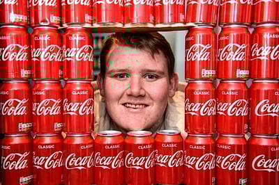 தினமும் 40 கேன் கோகோ-கோலா குடித்தவரின் இன்றைய நிலை! சுவைக்கு அடிமையானதால் வந்த ஆபத்து!!