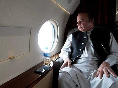 ஊழல் வழக்கில் ஆஜராவதற்காக பாகிஸ்தான் திரும்பினார் நவாஸ் ஷெரிப்