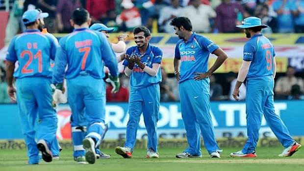 தொடரைக் கைப்பற்றுமா இந்தியா? 216 ரன்கள் வெற்றி இலக்கு நிர்ணயித்த இலங்கை