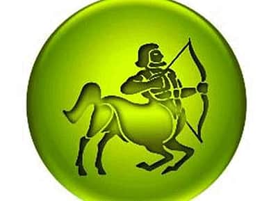 ஜென்ம சனியில் சிக்கித்தவிக்கும் தனுசுக்கு குருபகவான் நல்லது செய்வாரா? 