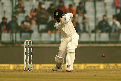 3-வது டெஸ்ட்: இந்திய அணி விரைவாக ரன்கள் குவிப்பு! விஜய் அரை சதம்!