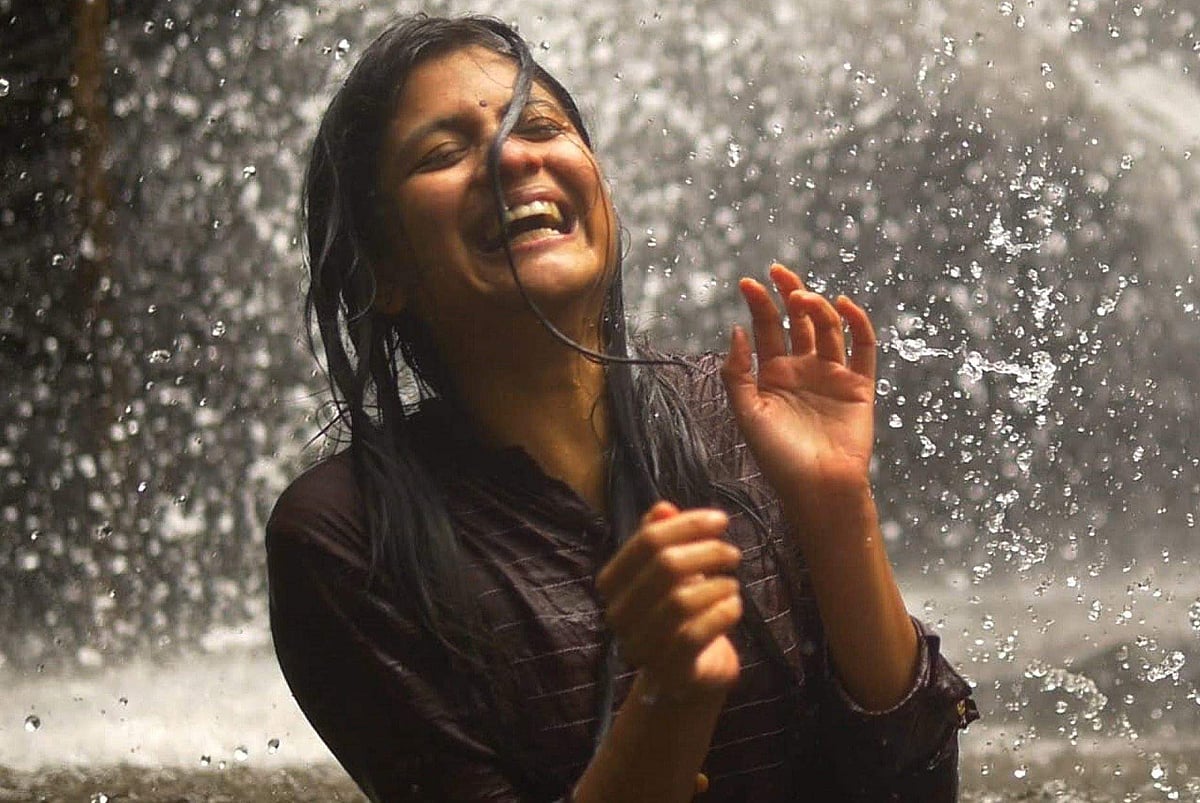 அருவி படத்தைத் திரையரங்கில் உடனடியாகப் பாருங்கள்: தயாரிப்பாளர் வேண்டுகோள்!