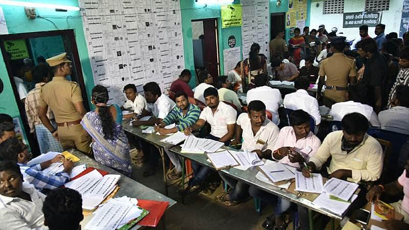 ஆர்.கே.நகரில் விறு விறு வாக்கு பதிவு