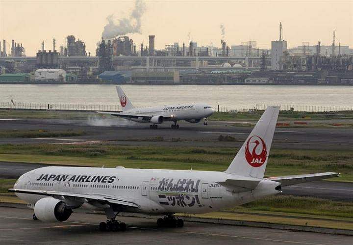 மோசடி மின்னஞ்சல்களால் 22 கோடி ரூபாயை இழந்த விமான நிறுவனம்! 