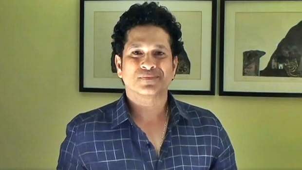 நாடாளுமன்றத்தை முடக்கிய காங்கிரஸ்: கன்னிப் பேச்சை ஃபேஸ்புக்கில் வெளியிட்ட சச்சின்!