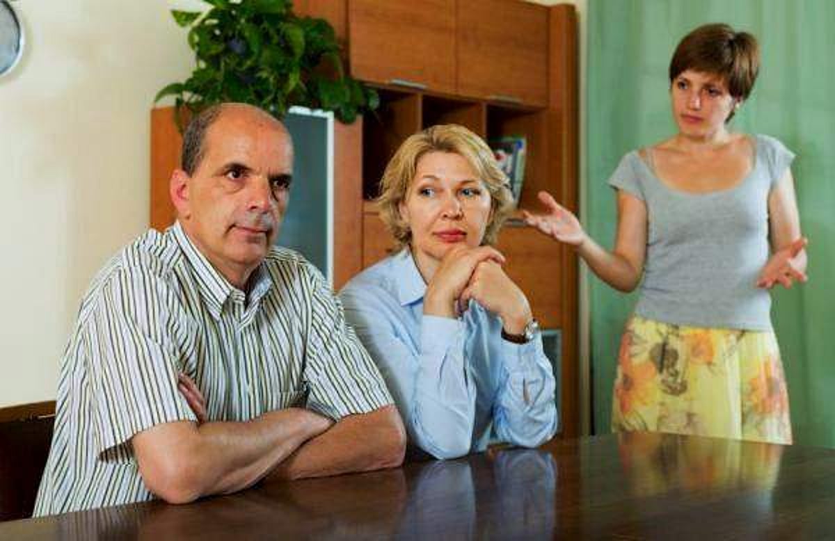 பெற்றோர்கூட அடம் பிடிப்பார்களா? ஆர்ப்பாட்டம் செய்வதுண்டோ?