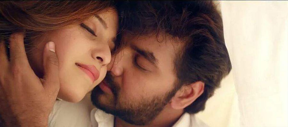 பாஸ், ஒரு வாரம் டைம் கொடுங்க: தமிழ் ராக்கர்ஸிடம் கெஞ்சும் இயக்குநர்!