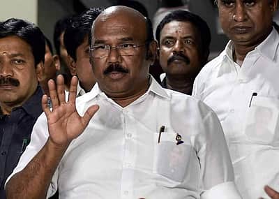 குருமூர்த்தியின் பேச்சுக்கு தகுந்த பரிகாரம் செய்யப்படும்: அமைச்சர் ஜெயக்குமார் ஆவேச பதில்!