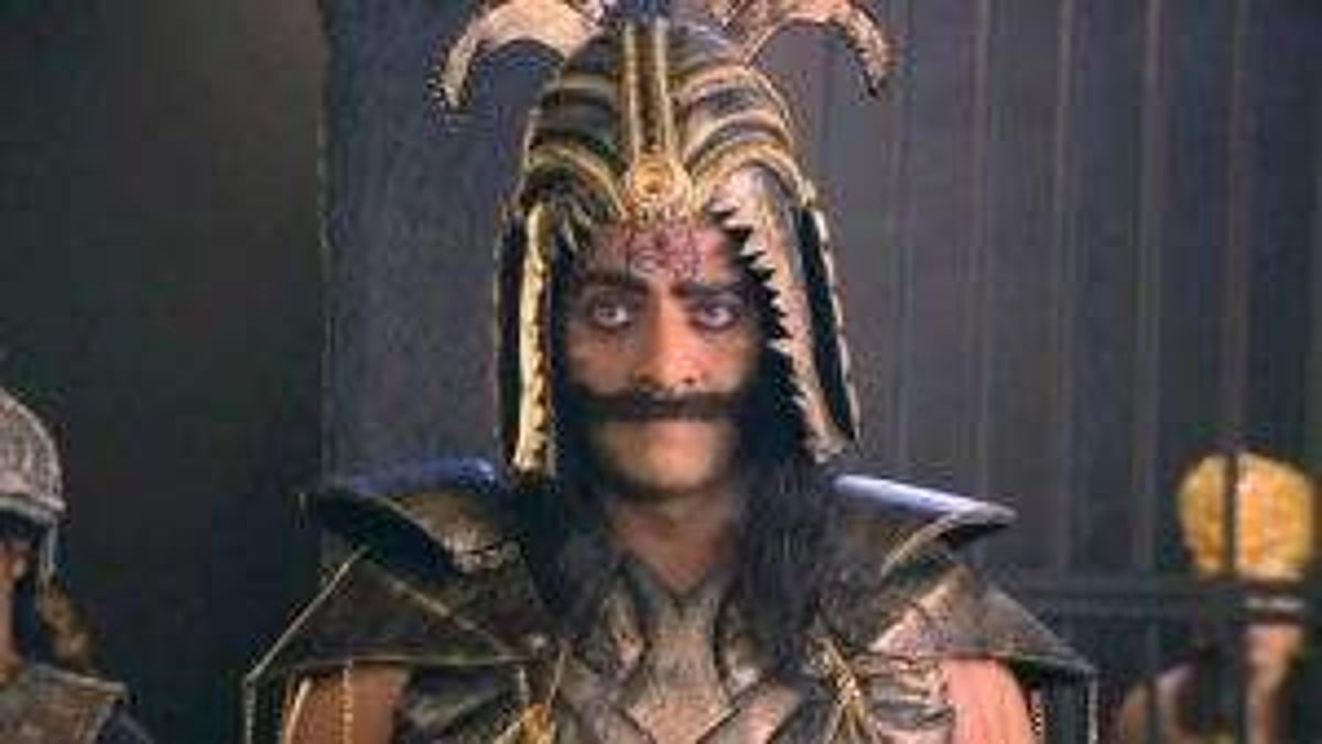 தமிழ்க் கடவுள் முருகனுக்கு அசுரர்களைக் கட்டமைப்பதில் ஏன் இத்தனை கற்பனை வறட்சி?!