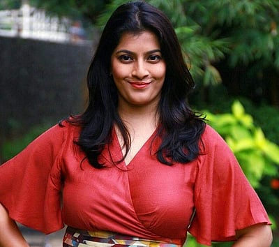 மாரி 2 படத்தில் வரலட்சுமி!