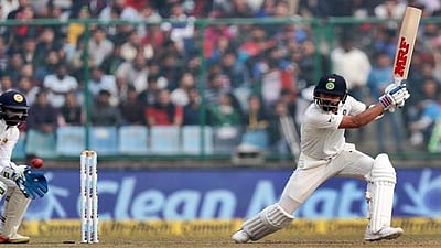 2-ஆம் நாள் உணவு இடைவேளையில் இந்தியா 500 ரன்கள் குவிப்பு