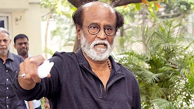 ரஜினிக்கு ரசிகர்கள் உற்சாக வரவேற்பு