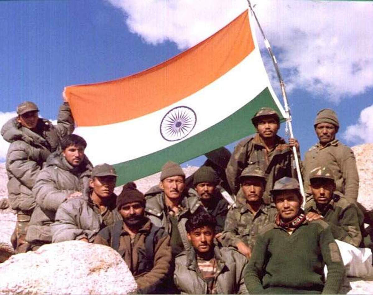 டிசம்பர் 7 கொடி நாள்... தெரியும்; நமது இந்திய தேசியக் கொடி உருவான சுவாரஸ்யமான வரலாறு தெரியுமா?