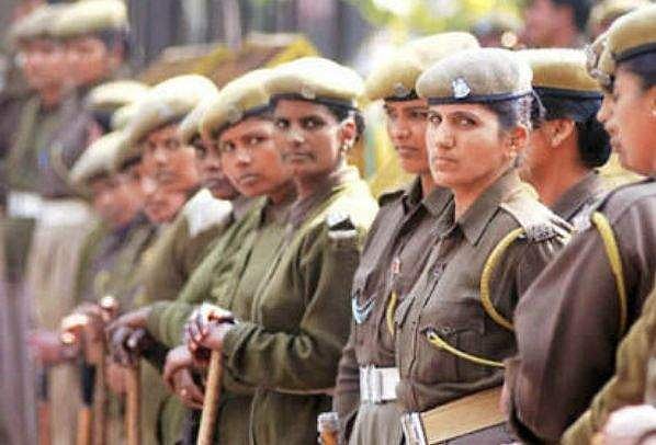 ஆபத்தில் இருக்கும் பெண்களைக் காக்க 1000 கிமீ க்கு மேல் சைக்கிளில் சுற்றி வந்த ஆந்திர பெண் போலீஸ் கான்ஸ்டபிள்கள்!