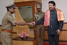 தமிழக ஆளுனருடன் காவல்துறை தலைவர்  டி.கே.ராஜேந்திரன் சந்திப்பு