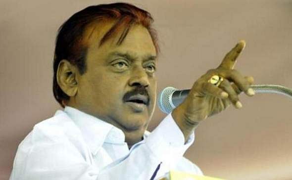 அரசியலில் ரஜினி, கமல் எனக்கு ஜூனியர்: விஜயகாந்த்