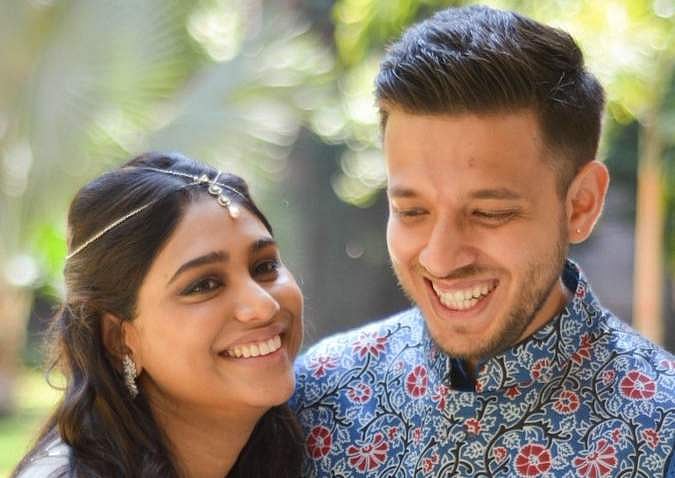 நடிகை மனிஷா காதல் திருமணம்! (படங்கள்)