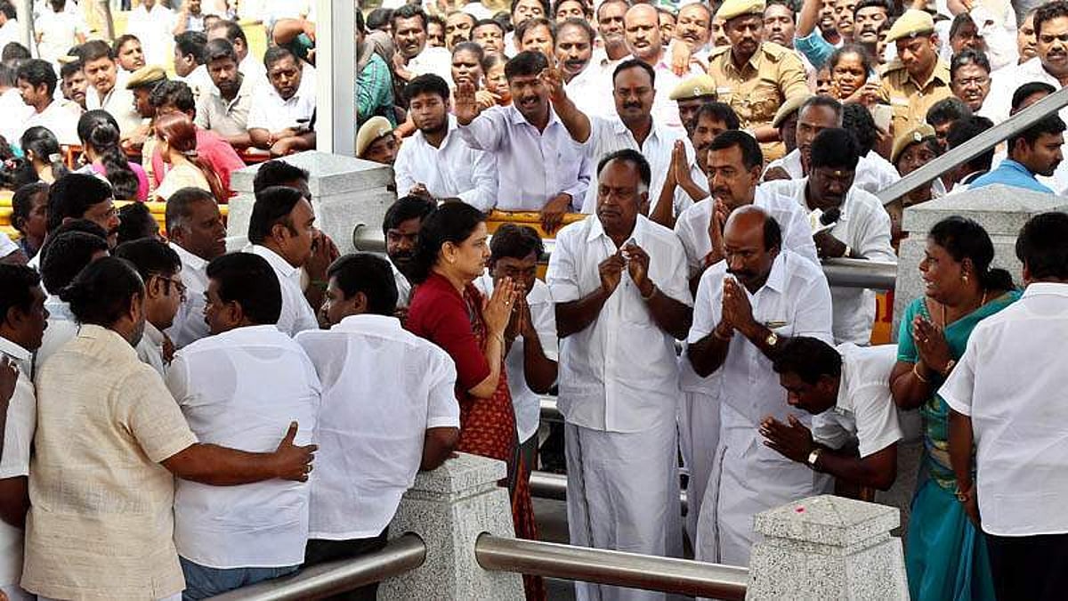 மீனுக்கு தண்டனை தண்ணீரிலா?