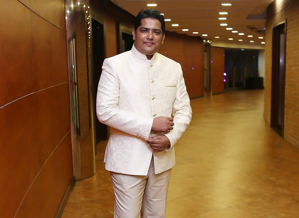 அம்மா இரங்கல் பாடல் எழுதிய கவிஞரின் சினிமா வாழ்க்கை!