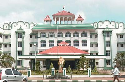 மதுரை 293-வது ஆதினமாக நித்தியானந்தர் தொடரலாம்: உயர் நீதிமன்ற மதுரை கிளை