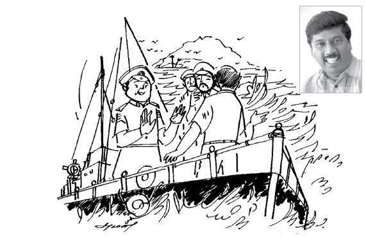 வார்தா புயலில் வாக்கிங் போனவர்கள்!