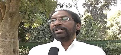 ஹைட்ரோ கார்பன் திட்டம்: பெட்ரோலியத் துறை அமைச்சரை சந்தித்த திமுக எம்பிக்கள்! 