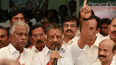 தலைமை தேர்தல் ஆணையர் நசீம் ஜைதியை நாளை சந்திக்கிறார் ஓ.பன்னீர்செல்வம்! 