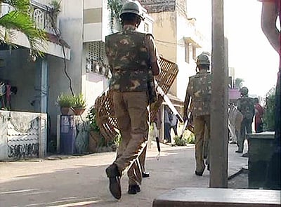 காஷ்மீர்: 6 பயங்கரவாதிகள் சுட்டுக் கொலை