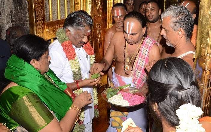 ஸ்ரீவில்லிபுத்தூர் ஆண்டாள் கோயிலில் ஓ. பன்னீர்செல்வம் சுவாமி தரிசனம்