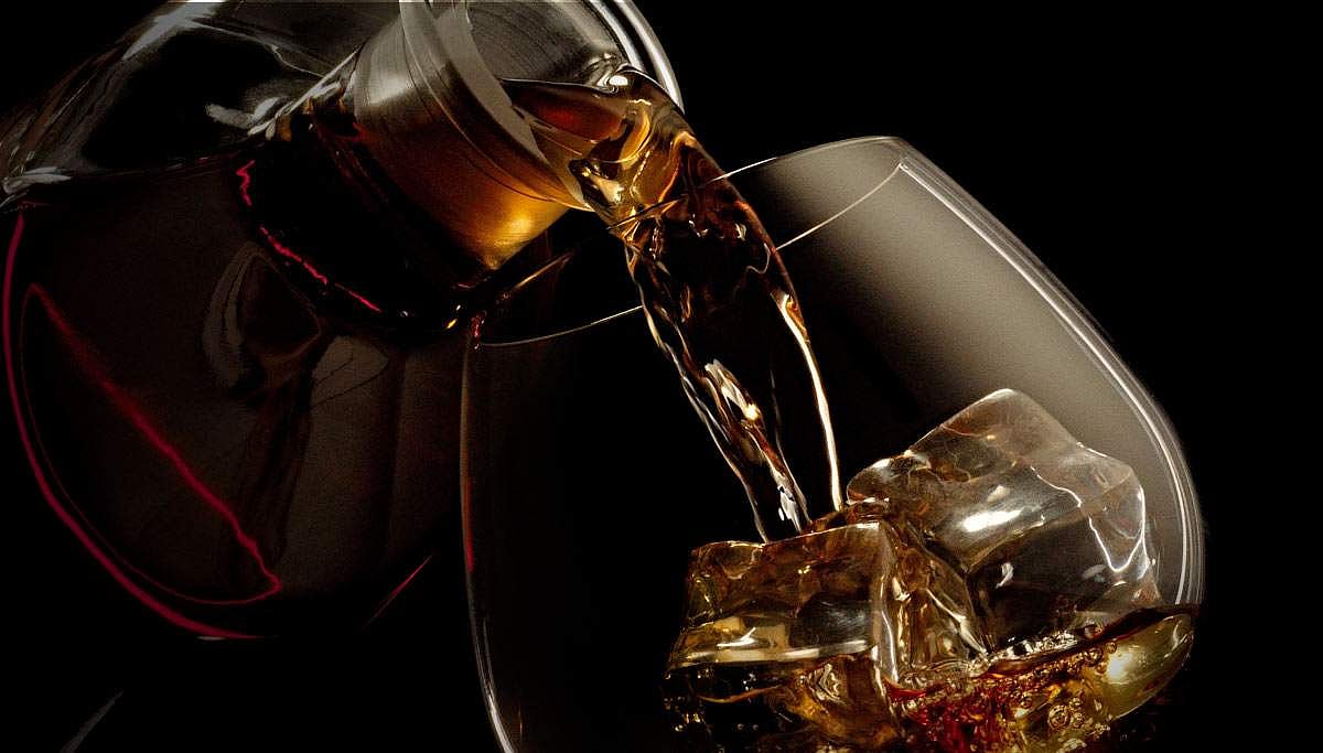 ‘தண்ணி அடிக்கையில்’ மிக்ஸிங்குக்கு எனர்ஜி ட்ரிங்க்ஸ் பயன்படுத்துவோர் கவனத்துக்கு!