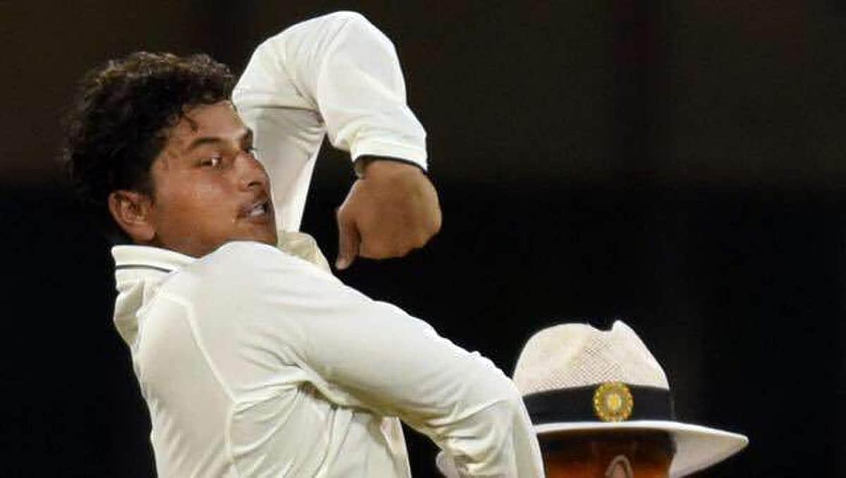 டெஸ்ட்: 4 விக்கெட்டுகளை வீழ்த்தி அசத்திய 'சைனாமேன்' குல்தீப் யாதவ்! (வீடியோ)