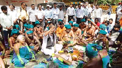 தில்லியில் போராட்டம்: தமிழக விவசாயிகளுக்கு வைகோ நேரில் ஆதரவு