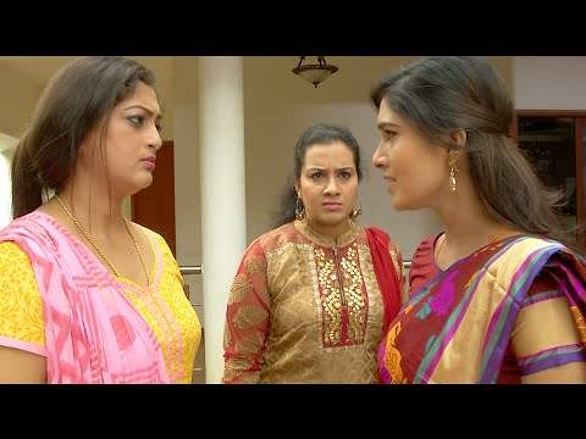 பெண்களில் ரெண்டே வகை தானா? அன்னை தெரஸாக்கள் அல்லது பின் லேடன் தங்கைகள் இதைத் தாண்டி வேறு சாய்ஸ் இல்லையா?