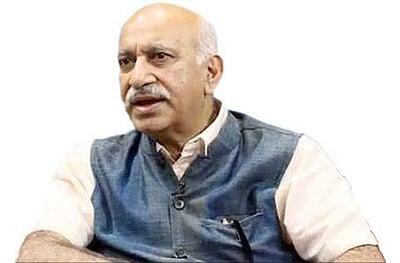 பாலியல் குற்றச்சாட்டு கூறியவர்கள் மீது சட்ட ரீதியிலான நடவடிக்கை: மத்திய அமைச்சர் அக்பர் 