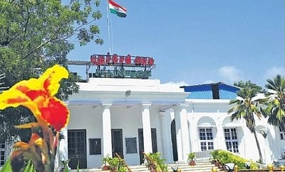 புதுச்சேரியில் நாளை முதல் மதுக்கடைகள் திறப்பு