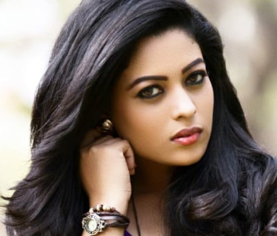 'பீச்சாங்கை' படத்தின்  கதாநாயகி அஞ்சலி ராவ்!