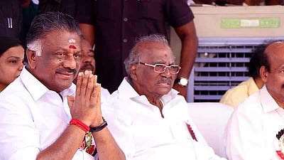 ஜெயலலிதாவின் அமெரிக்கா சிகிச்சையை தடுத்தவர் விஜயபாஸ்கர்: ஓ.பன்னீர்செல்வம் குற்றச்சாட்டு