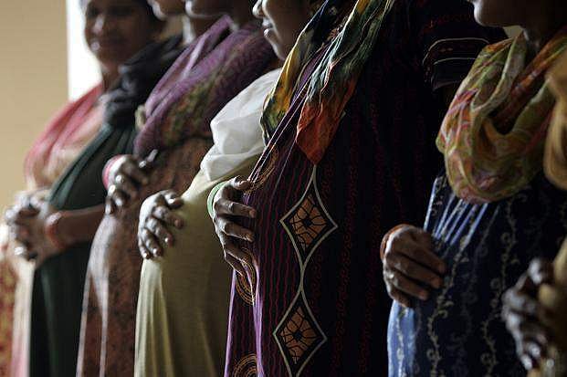 செல்வாக்கான தனிநபர்களுக்காக வாடகைத்தாய் சட்ட மசோதாவின் நிபந்தனைகளைத் தளர்த்துகிறதா உச்சநீதிமன்றம்?