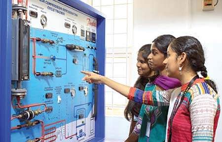 இன்றும்... எப்போதும்...! ரோபாடிக்ஸ் & ஆட்டோமேஷன் பொறியியல் படிப்பு...!!!