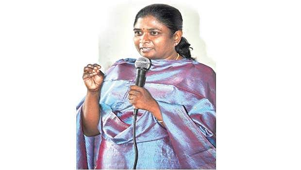 இன்னொரு பிறவியிலும் தீயணைப்புத் துறைதான்! சொல்கிறார் :  மீனாட்சி விஜயகுமார்