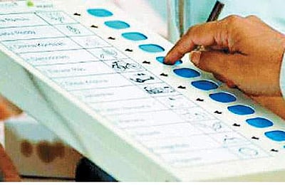 அரசியல் கட்சிகள் சவாலை நிரூபிக்க தயார் நிலையில் 14 மின்னணு வாக்குப் பதிவு இயந்திரங்கள்: தேர்தல் ஆணையம் ஆயத்தம்