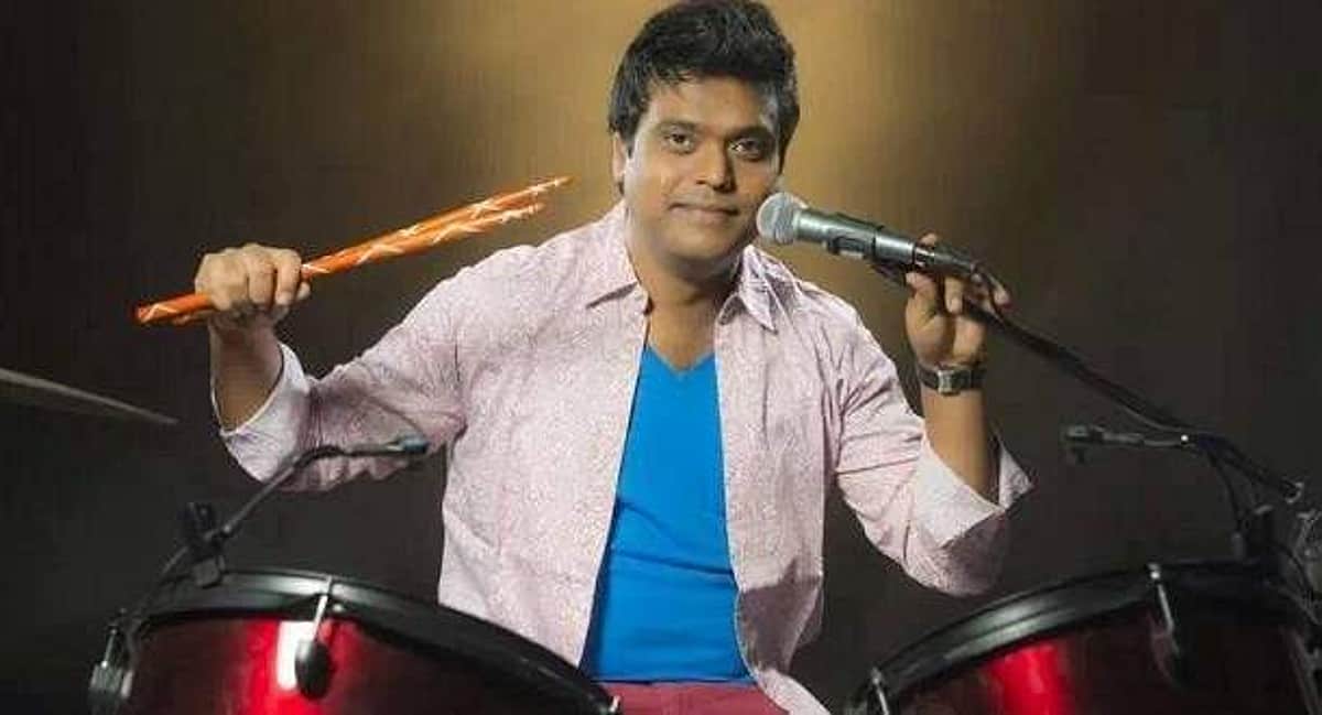 மின்னலே முதல் வனமகன் வரை: அரை சதம் எடுத்த ஹாரிஸ் ஜெயராஜ்!