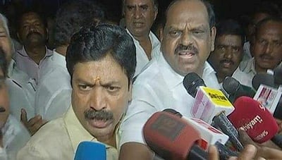 எந்த நிபந்தனைகளும் இன்றி பேச்சு வார்த்தைக்கு தயார்: அதிமுக எம்.பி.வைத்திலிங்கம் அறிவிப்பு!