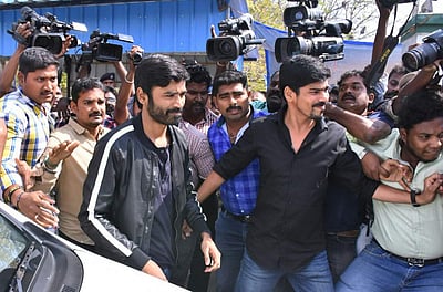 தனுஷ் எங்கள் மகன்தான்: உச்ச நீதிமன்றம் செல்ல மேலூர் தம்பதி முடிவு! 