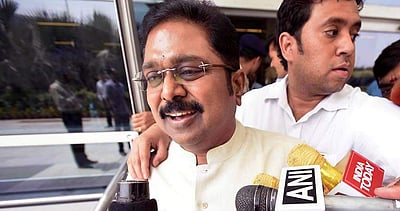 தில்லியில் டி.டி.வி.தினகரனிடம் 2-ஆவது நாளாக விசாரணை