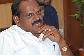 பேச்சுவார்த்தைக்கு முட்டுக்கட்டை போடும் வகையில் நடந்து கொள்கிறார்கள்: ஓபிஎஸ் அணி மீது வைத்திலிங்கம் பாய்ச்சல்!