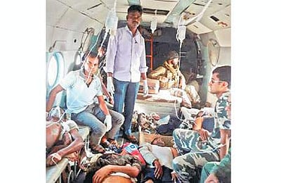 சத்தீஸ்கர்: நக்ஸல் தாக்குதலில் 25 சிஆர்பிஎஃப் வீரர்கள் பலி