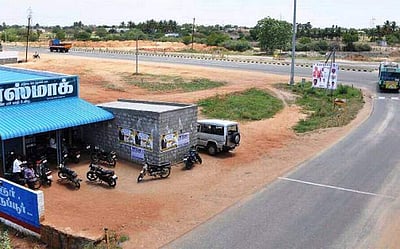 நெடுஞ்சாலையில் மூடப்பட்ட டாஸ்மாக் கடைகளை மறு உத்தரவு வரும் வரை திறக்கக் கூடாது: சென்னை உயர் நீதிமன்றம் உத்தரவு!