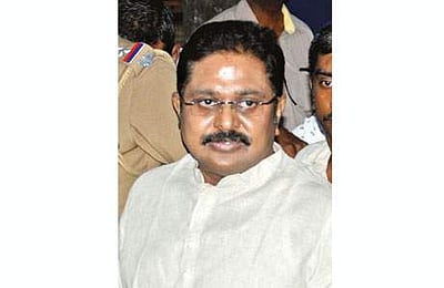 தில்லியில் டிடிவி தினகரன் கைது: சுகேஷ் சந்திரசேகருக்கு ஏப்.28 வரை காவல் நீட்டிப்பு